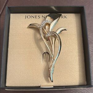 Jones New York Gold Leaf Brooch